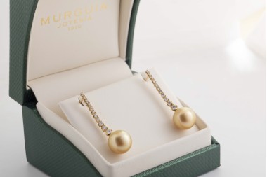 Aretes de perlas doradas Jewelmer en oro de 18Kt y diamantes